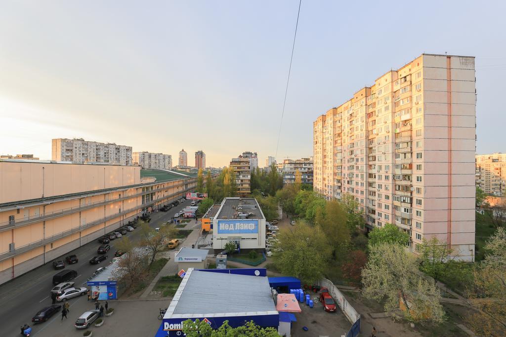 Apartment On Obolonskiy Prospect 12 Kiev Extérieur photo