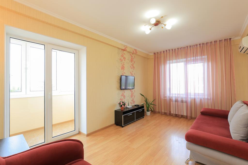 Apartment On Obolonskiy Prospect 12 Kiev Extérieur photo