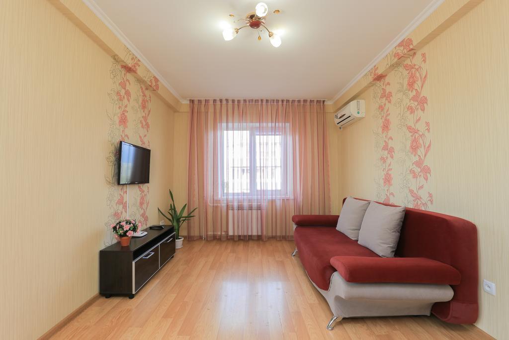 Apartment On Obolonskiy Prospect 12 Kiev Extérieur photo