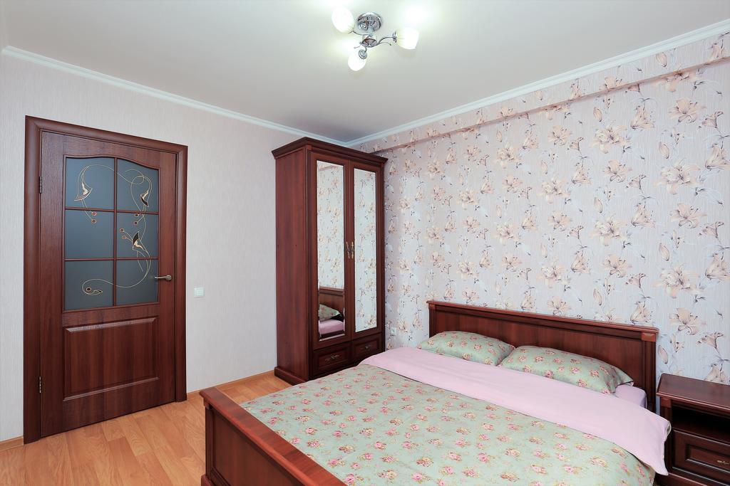 Apartment On Obolonskiy Prospect 12 Kiev Extérieur photo